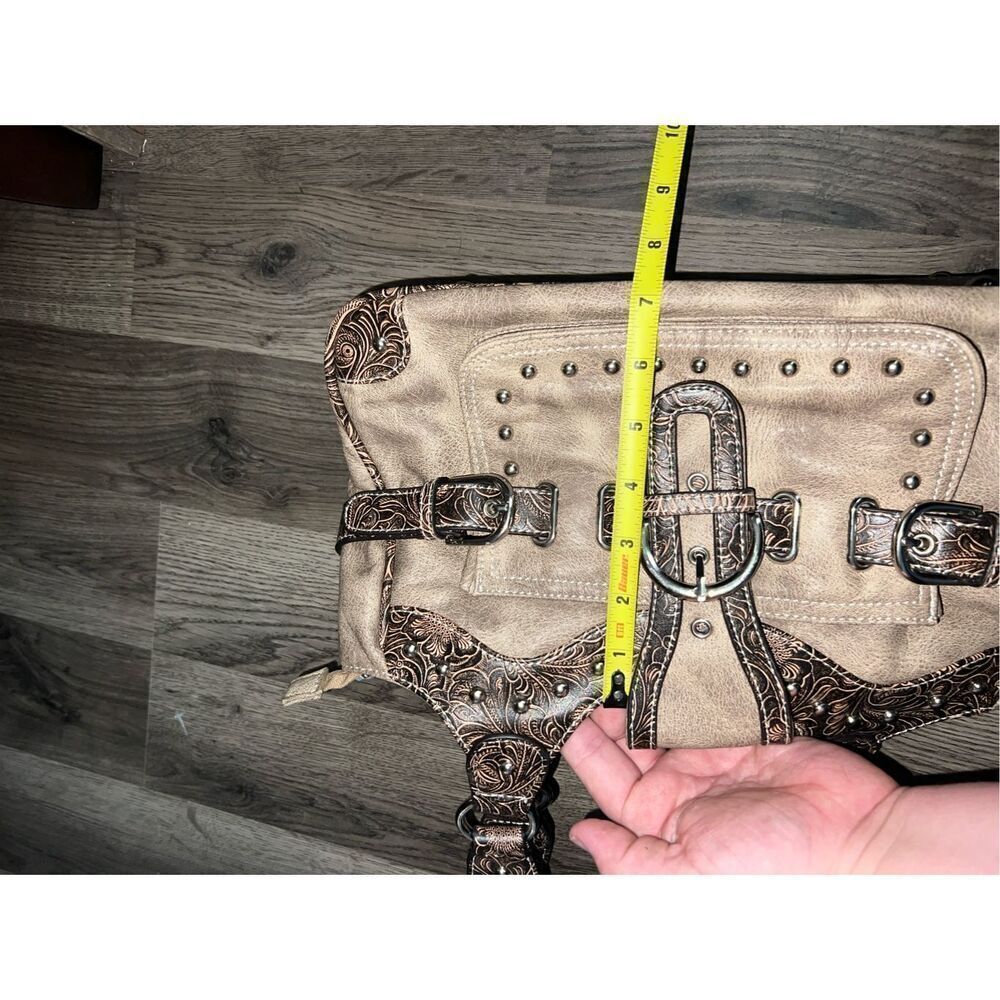 Woman’s Brown/Tan Western Purse Shoulder Purse - Picture 8 of 9